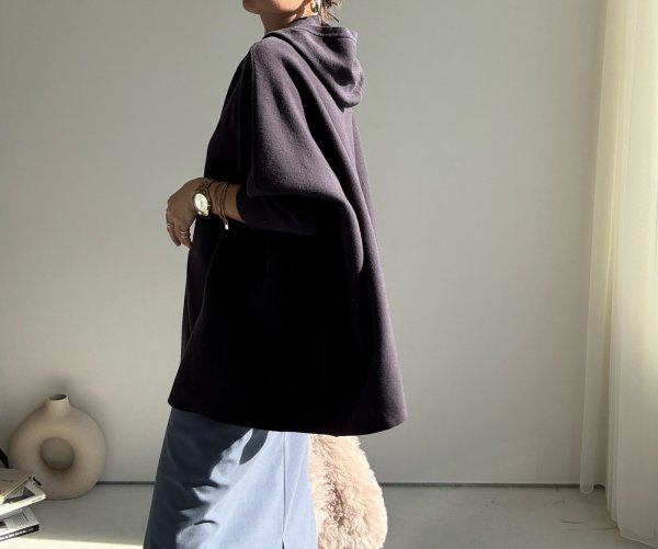 画像2: ●形が可愛いゆったりシルエット【10/14 LIVEアイテム】オーバーシルエットドルマンニットフーディ (2)