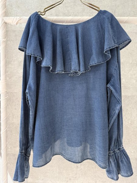 画像2: ●期間限定●ご予約10倍ポイント対象●【10/27 LIVEアイテム】シアーデニムラッフルブラウス(予約/2) (2)