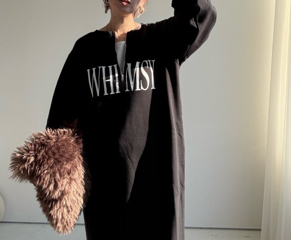 画像1: ●【11/14 LIVEアイテム】裏毛布ロゴスエットワンピ (1)