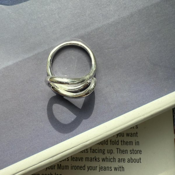 画像2: ●期間限定販売●ERIKA愛用アクセ●【11/18 LIVEご紹介アイテム】ラウンドシルバー925リング（メーカー確認後取り寄せ） (2)