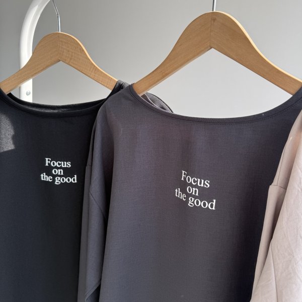 画像3: ●半額SALE●【12/16 LIVEアイテム】●ポイントロゴブラウス（メーカー確認後取り寄せ） (3)