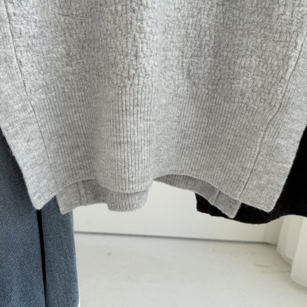 画像2: ●半額SALE●【12/28 LIVEアイテム】●Vネックオーバーニットベスト (2)