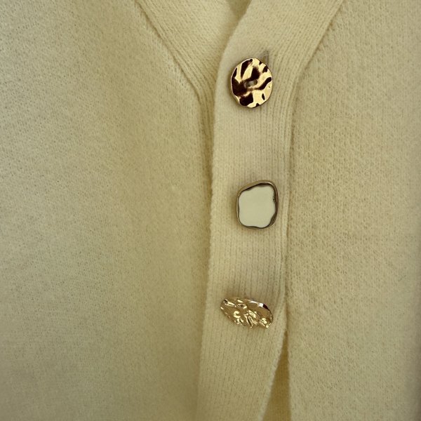 画像3: ●年末年始限定SALE●【12/28 LIVEアイテム】●デザインボタンカーディガン（メーカー確認後確保） (3)
