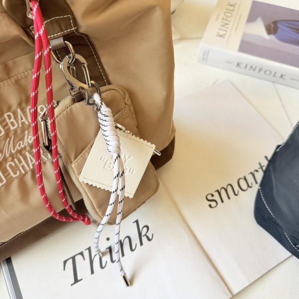 画像6: ●期間限定掲載●【完全受注生産】●ご予約10倍ポイント対象◎チャーム付刺繍ロゴ２WAYハンドルトート（予約/5） (6)