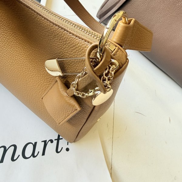 画像6: ●期間限定掲載●【完全受注生産】●ご予約10倍ポイント対象◎チャーム付本革ハンドバッグ（予約/5） (6)