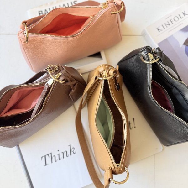 画像7: ●期間限定掲載●【完全受注生産】●ご予約10倍ポイント対象◎チャーム付本革ハンドバッグ（予約/5） (7)