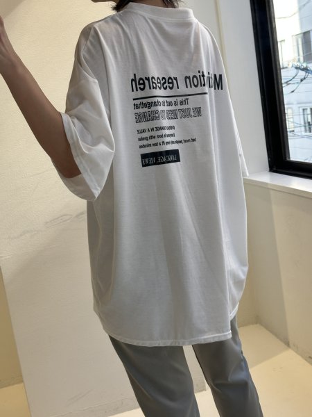 画像1: ●期間限定/ご予約5倍ポイント●【1/19 ayane】バックロゴTシャツ（予約/4-5） (1)