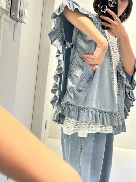 画像3: ●期間限定/ご予約10倍ポイント●【1/19 ayane】テンセルデニムフリルポンチョ（予約/4-5） (3)