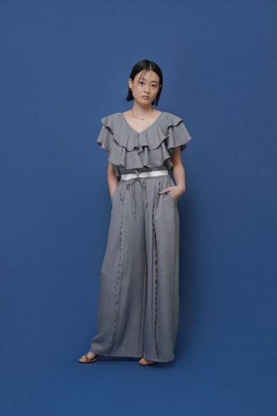 画像2: ●期間限定/ご予約10倍ポイント●【1/23 CYAN TOKYO】レイヤーフリルフレンチTOPS（予約/5-6） (2)