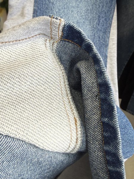 画像4: ●2/1までの期間限定販売●ご予約5倍ポイント【1/30 LIVEアイテム】●ヒップが76cmに見えちゃう？デニムドッキングスエットパンツ（予約/3） (4)