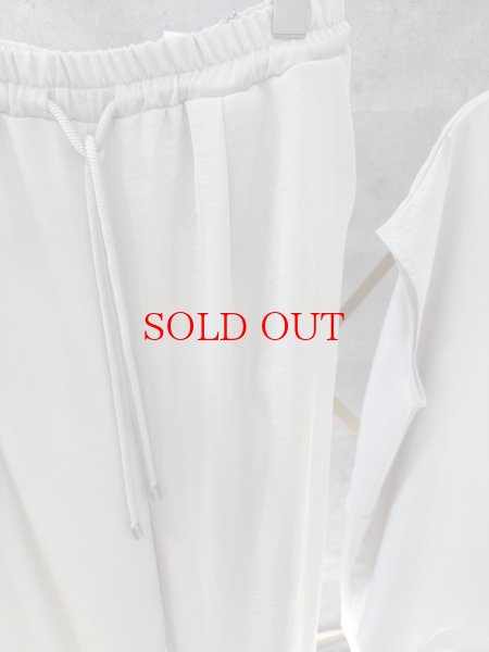 画像2: ●期間限定●【2/2 LIVEアイテム】●シンプルイージータックワイドパンツ（別売トップスとセットアップ可能）（予約/3-4） (2)