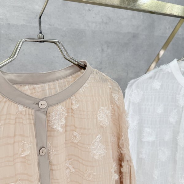 画像2: ●残り僅か●生産枠限り●【2/2 LIVEアイテム】●ドットジャガードブラウス（メーカー確認後確保）（予約/2-3） (2)