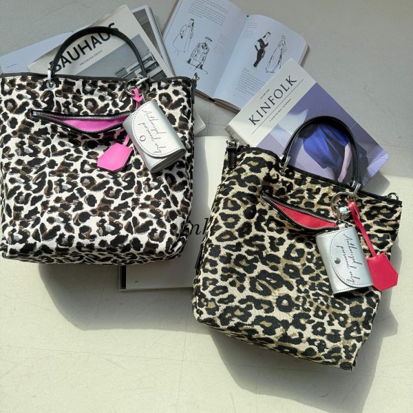 画像3: ●期間限定ご予約●15日までご予約10倍ポイント対象●オリジナル別注配色リバーシブルレオパードバッグ（予約/8月） (3)