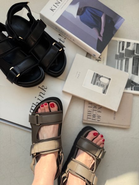 画像1: ●ご予約10倍ポイント対象●【2/14 LIVEアイテム】ベルクロストラッププラットフォームサンダル（予約/5－6月） (1)