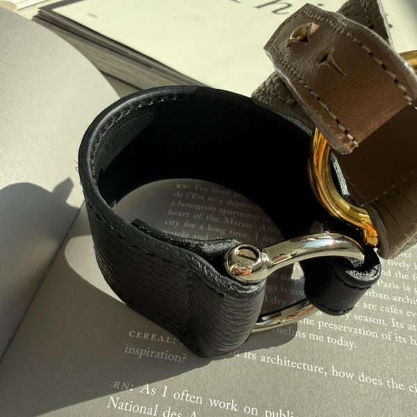 画像5: ●バレンタイン送料無料クーポン対象（クーポンは対象外アイテムには使用できません）●ご予約5倍ポイント対象●【2/14 LIVEアイテム】本革ワイドバングル（予約/5-6月） (5)