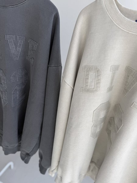 画像3: ●ご予約5倍ポイント対象【2/20 LIVE】BIGナンバーロゴオーバースエット（予約/4月） (3)