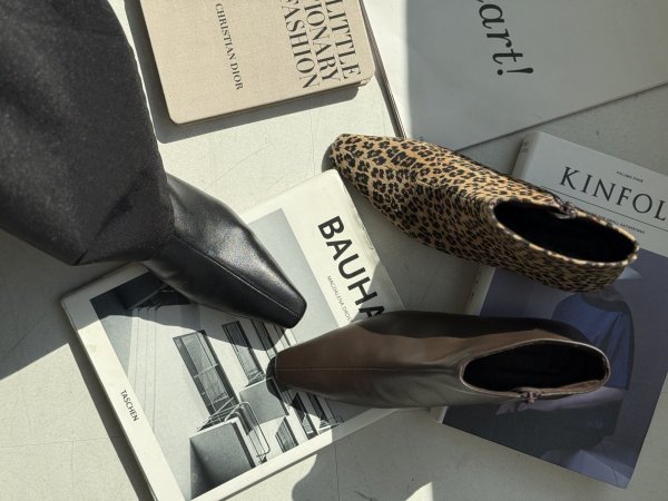 画像10: ●ご予約10倍ポイント対象●【2/27 ご紹介アイテム】美シルエット!!スクエアトゥショートブーツ（予約/9-10月） (10)