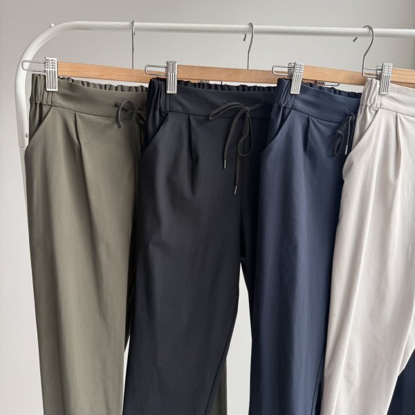 画像8: ●あの！魔法のレギパンがテーパードに！メーカー在庫限り●【3/3 LIVEアイテム】●スーパーストレッチテーパード（メーカー確認後確保） (8)