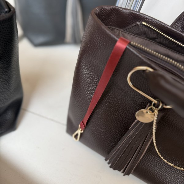 画像9: ●期間限定ご予約10倍ポイント●【期間限定受注】カードケース付本革マルチバッグ （予約/8月） (9)