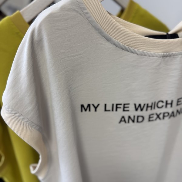 画像2: ●期間限定ご予約5倍ポイント●【3/25LIVEアイテム】さらさら素材●ベーシックロゴフレンチブラウス（予約/5月） (2)