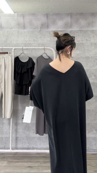 画像1: ●期間限定●ご予約5倍ポイント●【4/3LIVEアイテム】前後2WAYとろみワンピ（予約/5月） (1)