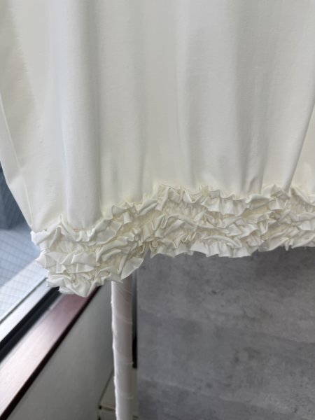 画像3: ●期間限定●ご予約5倍ポイント●【4/3LIVEアイテム】裾フリルボックスプルオーバー（予約/5-6月） (3)