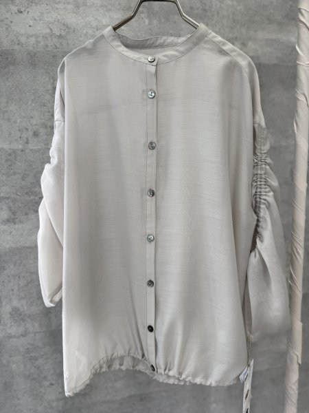 画像2: ●期間限定●ご予約5倍ポイント●【4/3LIVEアイテム】ギャザースリーブシアーブラウス（予約/5月） (2)