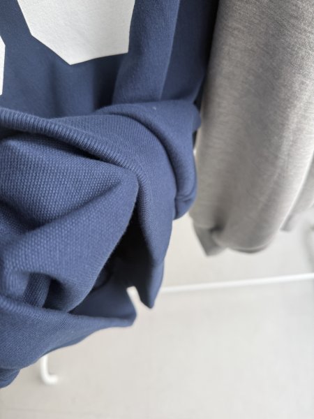 画像8: ●期間限定●生産枠に限りあり●【4/8LIVEアイテム】ナンバーロゴオフショルスエット（予約/5月） (8)