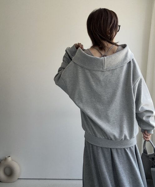 画像15: ●期間限定●生産枠に限りあり●【4/8LIVEアイテム】ナンバーロゴオフショルスエット（予約/5月） (15)