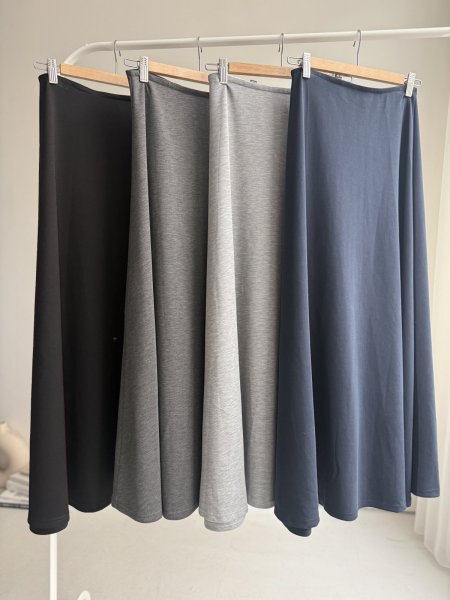 画像1: ●期間限定●生産枠に限りあり●【4/8LIVEアイテム】冷感とろみ美ラインスカート（予約/5月） (1)