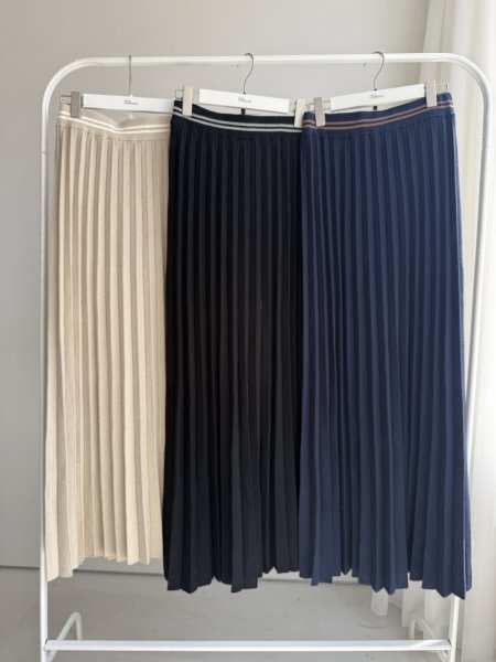 画像3: ●期間限定●ご予約10倍ポイント●【4/11LIVEアイテム】プリーツニットスカート（予約/8-9月） (3)