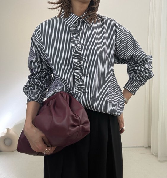 画像1: ●期間限定●ご予約10倍ポイント●【4/11LIVEアイテム】ラッフルシャツ（予約/8-9月） (1)