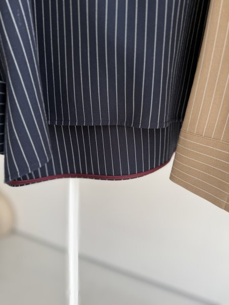 画像17: ●期間限定●ご予約10倍ポイント●【4/11LIVEアイテム】ピンストライプVネックプルオーバー（予約/8-9月） (17)