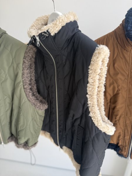 画像14: ●期間限定●ご予約10倍ポイント●【4/11LIVEアイテム】リバーシブルボアパデッドベスト（予約/9-10月） (14)