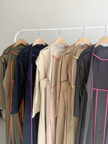 画像2: ●待望の再生産決定！LAMERオリジナル●【4/13LIVEアイテム】●ネオンライントレンチ（予約/9-10） (2)