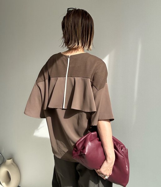 画像3: ●メーカー在庫限り●【4/15 LIVEアイテム】バックフリルロゴトップス（メーカー確認後確保） (3)