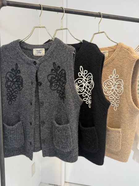 画像1: ●期間限定●ご予約10倍ポイント●【Margaux Vintage】●コード刺繍ベスト（予約/7-8月） (1)